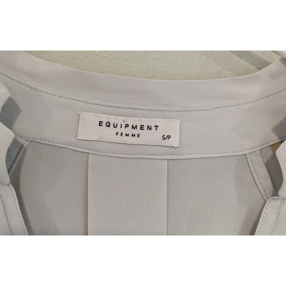 Equipment 100% Silk Grey V-Neck Long Sleeve Blouse Size Small - Picture 3 of 7